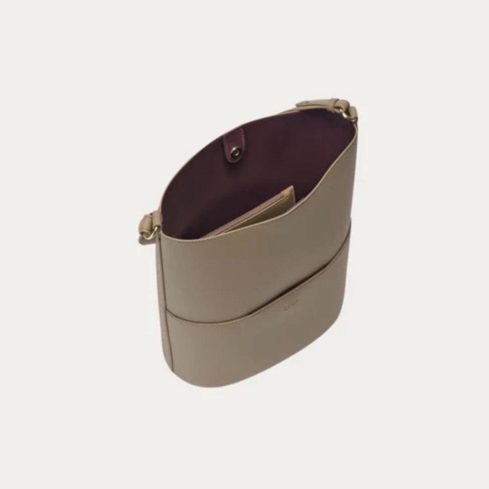 Freja - Tall Tote in Taupe - Picture 4 of 8